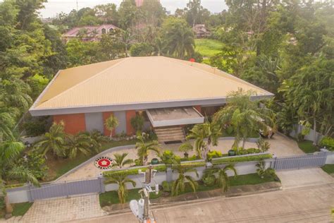 House For Sale Elegant Home in Prestigious & Exclusive Insular .
